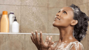 Aveeno Daily Moisturizing Body Wash Review | Maple Holistics
